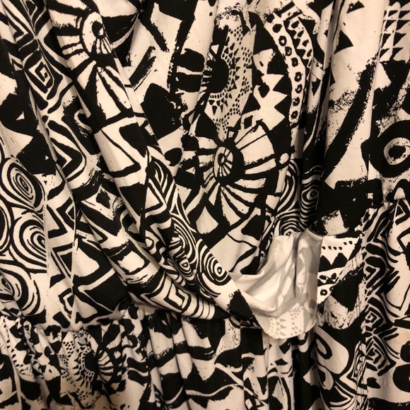 CATHERINES NWOT BLACK AND WHITE FAUX WRAP DRESS - Picture 3 of 4